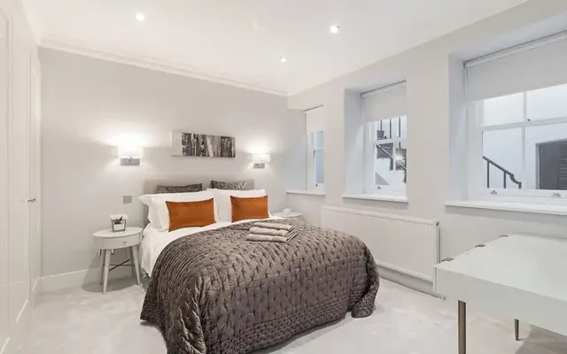 Sloane Gate House, D'Oyley Street, London, SW1X 9AF 2