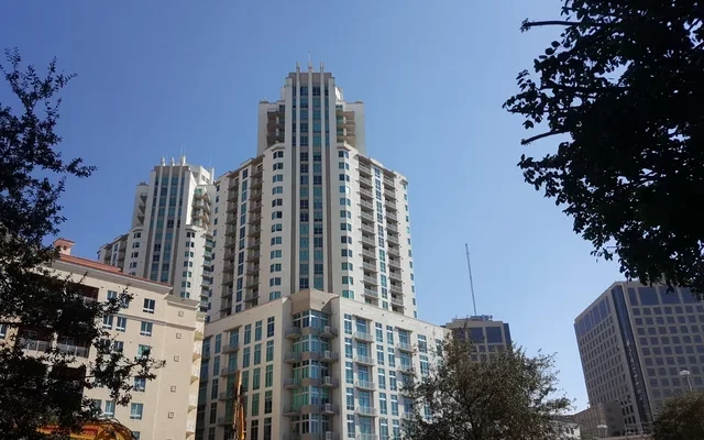 Metropolis Dadeland 0