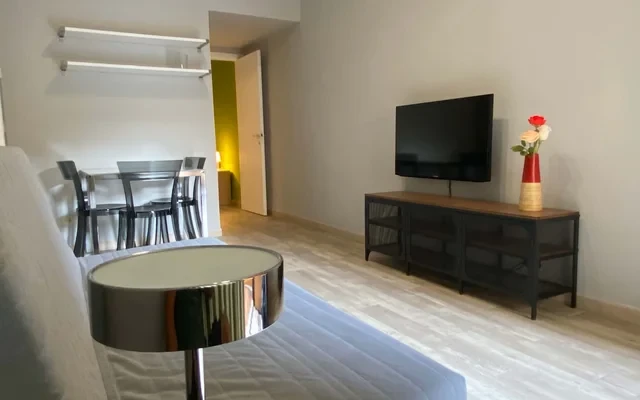 Appartamento ideale per universita e lavoratori in zona metropolitana Cenisio - G160 0