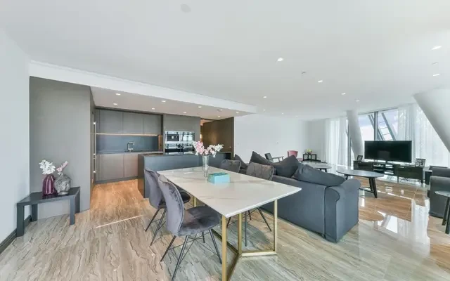 One Blackfriars, Southbank, London, SE1 9GQ 0