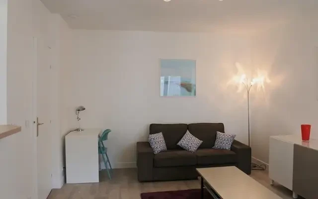 Courbevoie 92e·49m²·F2·Appartement·With furniture 3