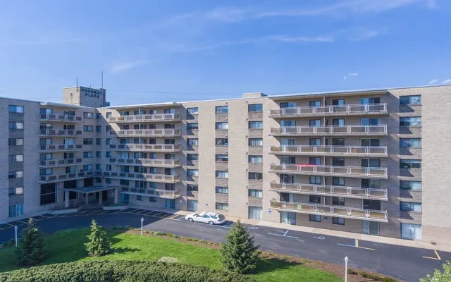 Parkway Plaza - State College student accommodation