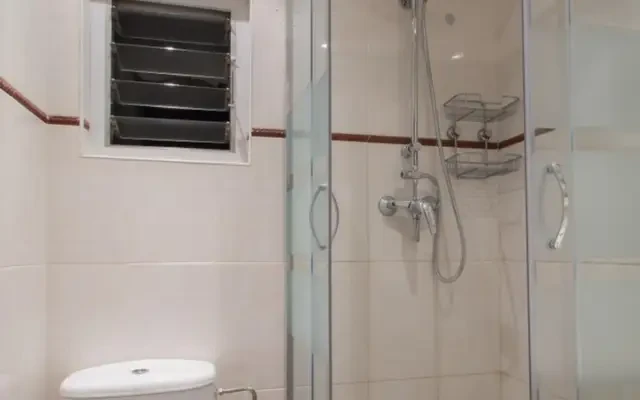 Private Double Bedroom Close to Plaza Espanya just for female tenants 2