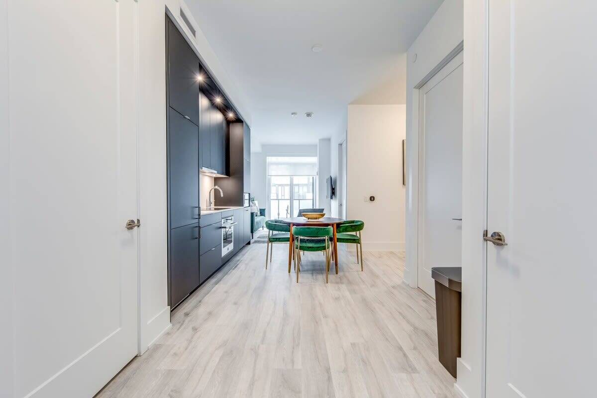 470 front st w 3