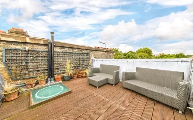 Onslow Gardens, South Kensington, London, SW7 3BU 1