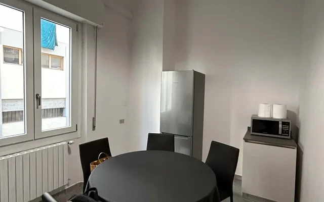 Apartment in Via Cairoli, Firenze for 75 m² with 1 bedrooms 2