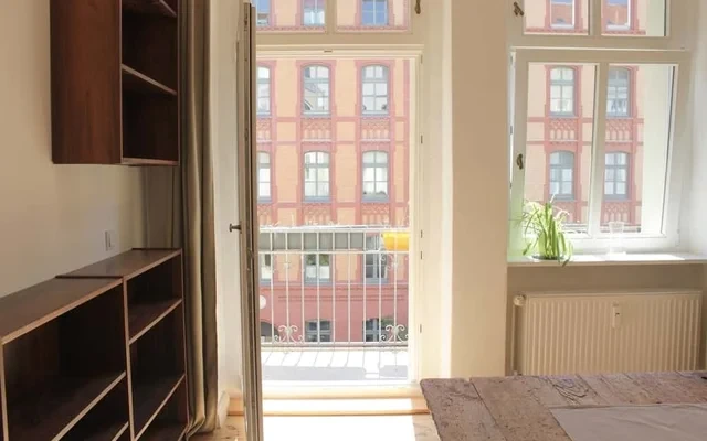 Bella: schoene 3-Zimmer-Wohnung mit Berliner Flucht und Balkon 2