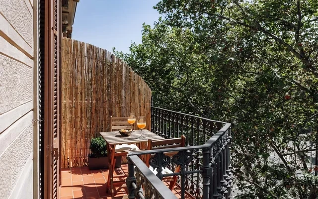 Luiza - 3 bedrooms and balcony in Eixample Dreta 1