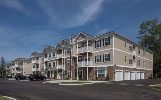 Muir Lake Luxury Apartments - Buffalo student accommodation