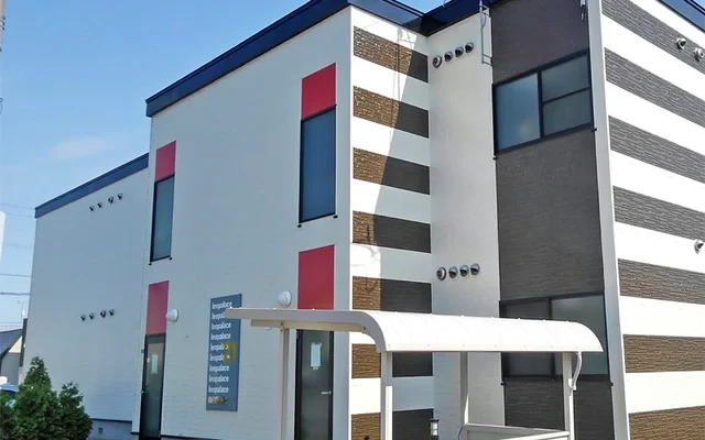 レオパレス白樺 4