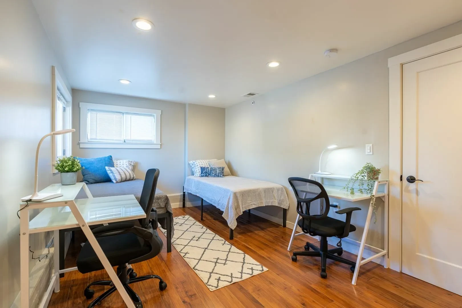 2Bed/1Bath Lower Level