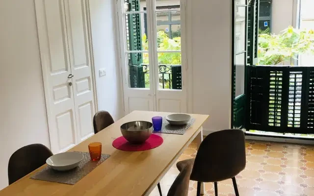 apartment near Calle Casanova 3