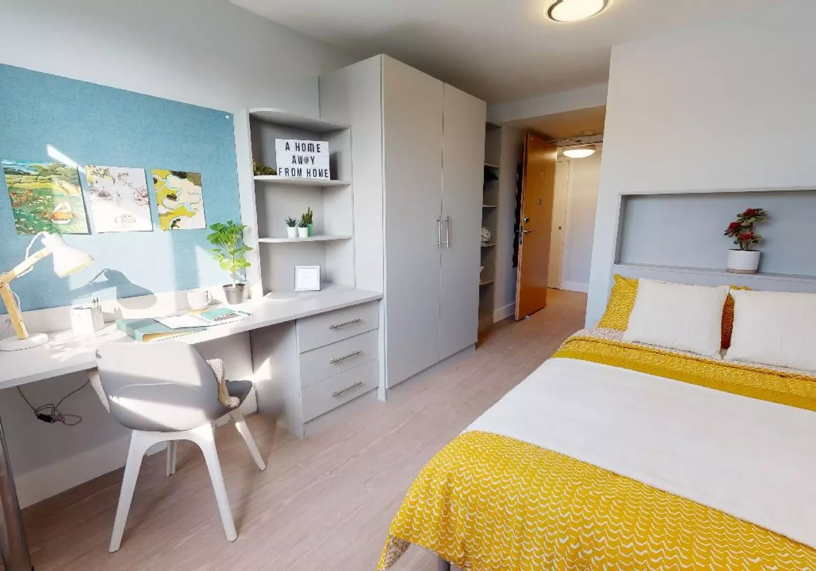 Silver En Suite Plus