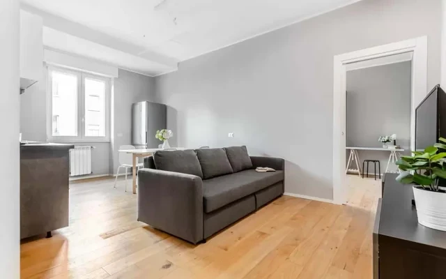 Charming 1-bed flat w/ desk 0