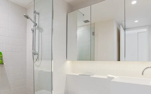 70 Southbank Boulevard 1