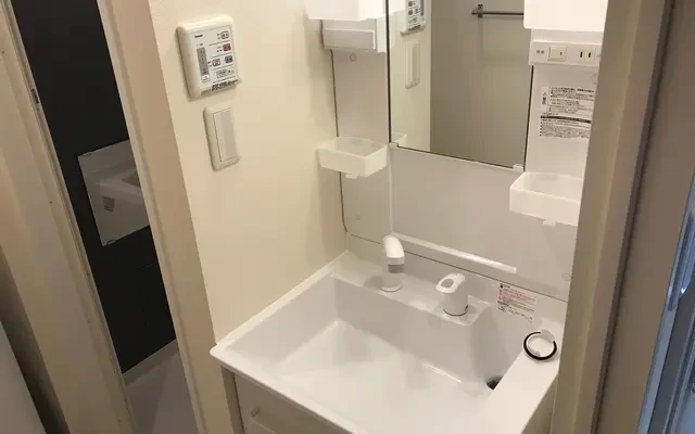 カミ 4