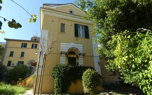 Apartment in Via Isola Bella, Roma for 120 m² with 3 bedrooms 1
