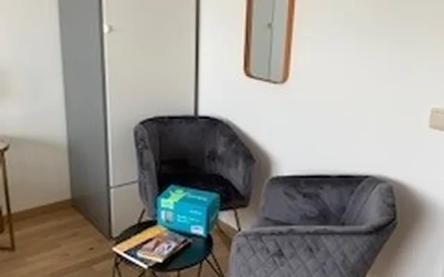 Exklusive Wohnung in Koeln Neuehrenfeld – Graeffstrasse – mit Pool! 2