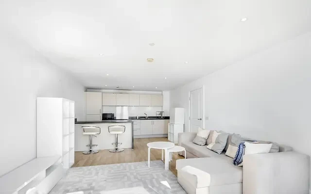 Moro Apartments, London E14 0