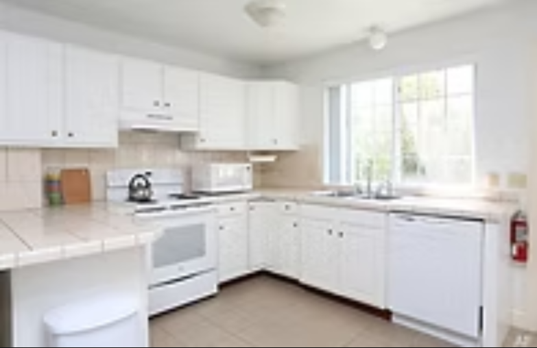 4 BEDROOM, 4.5 BATHROOM