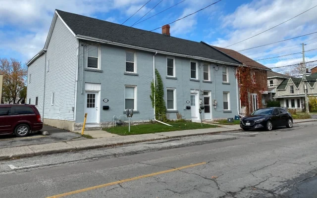 364-366-368 Barrie St 0
