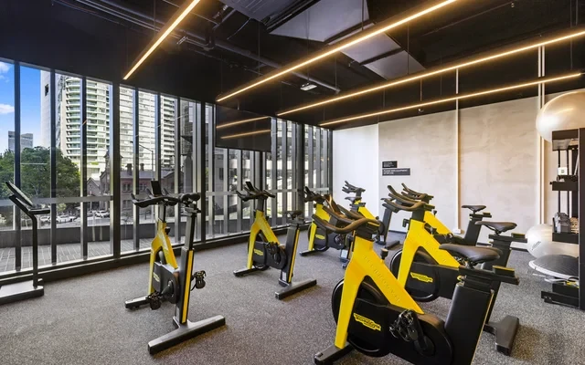 West Tower, Melbourne Quarter - 멜버른 학생 숙소