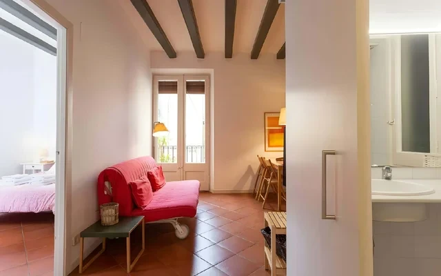 Tranquil & Cozy with balcony! Placa Catalunya. RI. 4