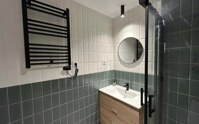 Avenida Bellas Vistas, 9. Local 3 (ONLY STUDENTS) 2