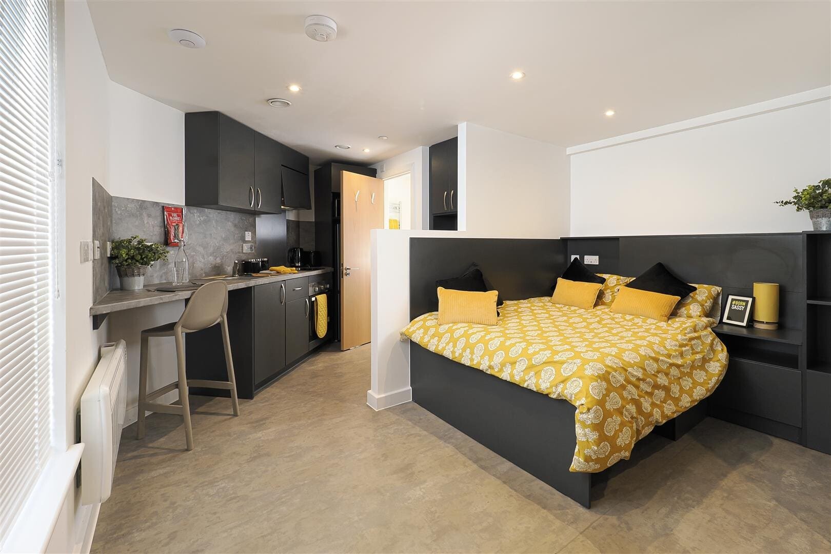 Bedford - Studio Style D04