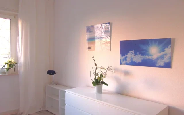 Beautiful quiet full serviced flat - excellent location 3