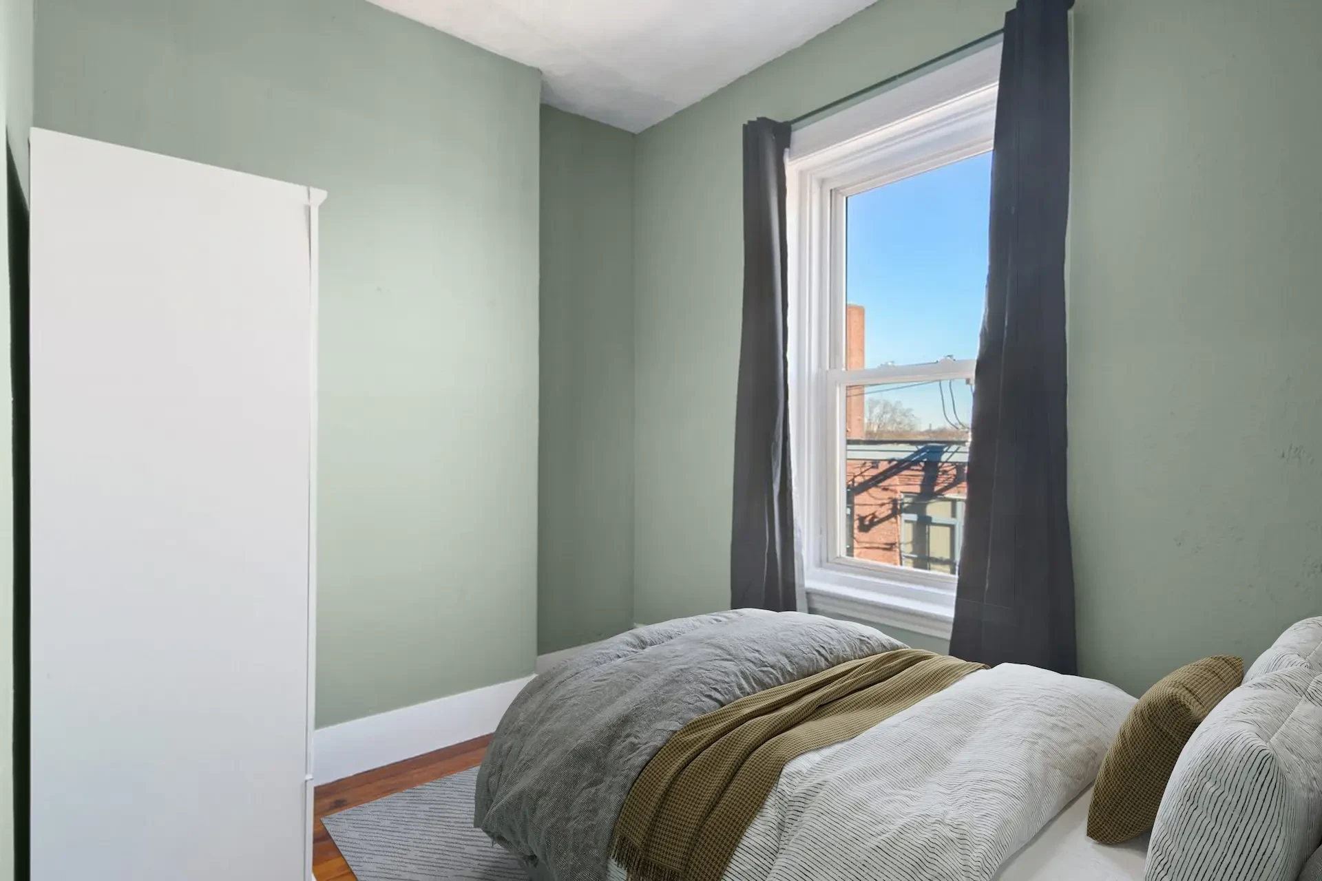 4B1.5B #835 Twin Bedroom B