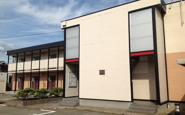 レオパレス鉢の木館 4