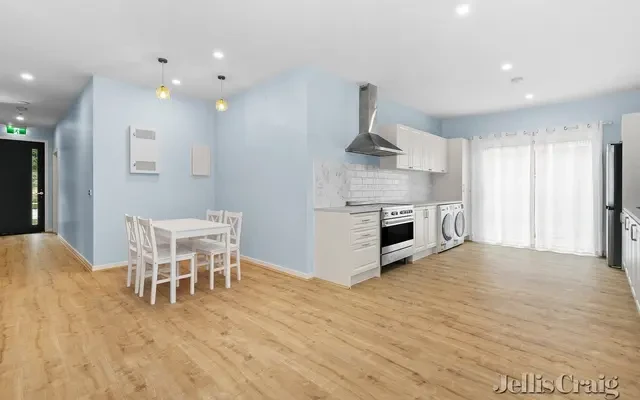 Room 1/9 Nyora Grove, Mount Helen 0