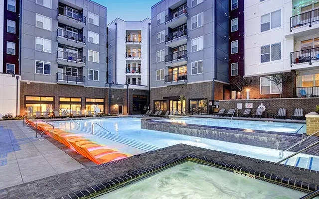 U Centre on Turner 0