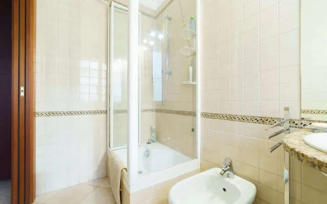 Apartment in Viale San Gimignano, Milano for 100 m² with 2 bedrooms 2