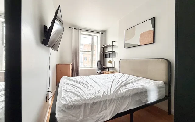 1993 3rd Avenue, New York 4