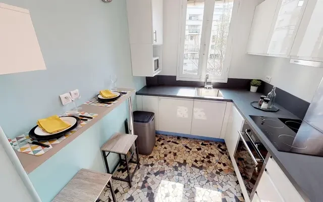 12 Rue Barbes, 92400 1