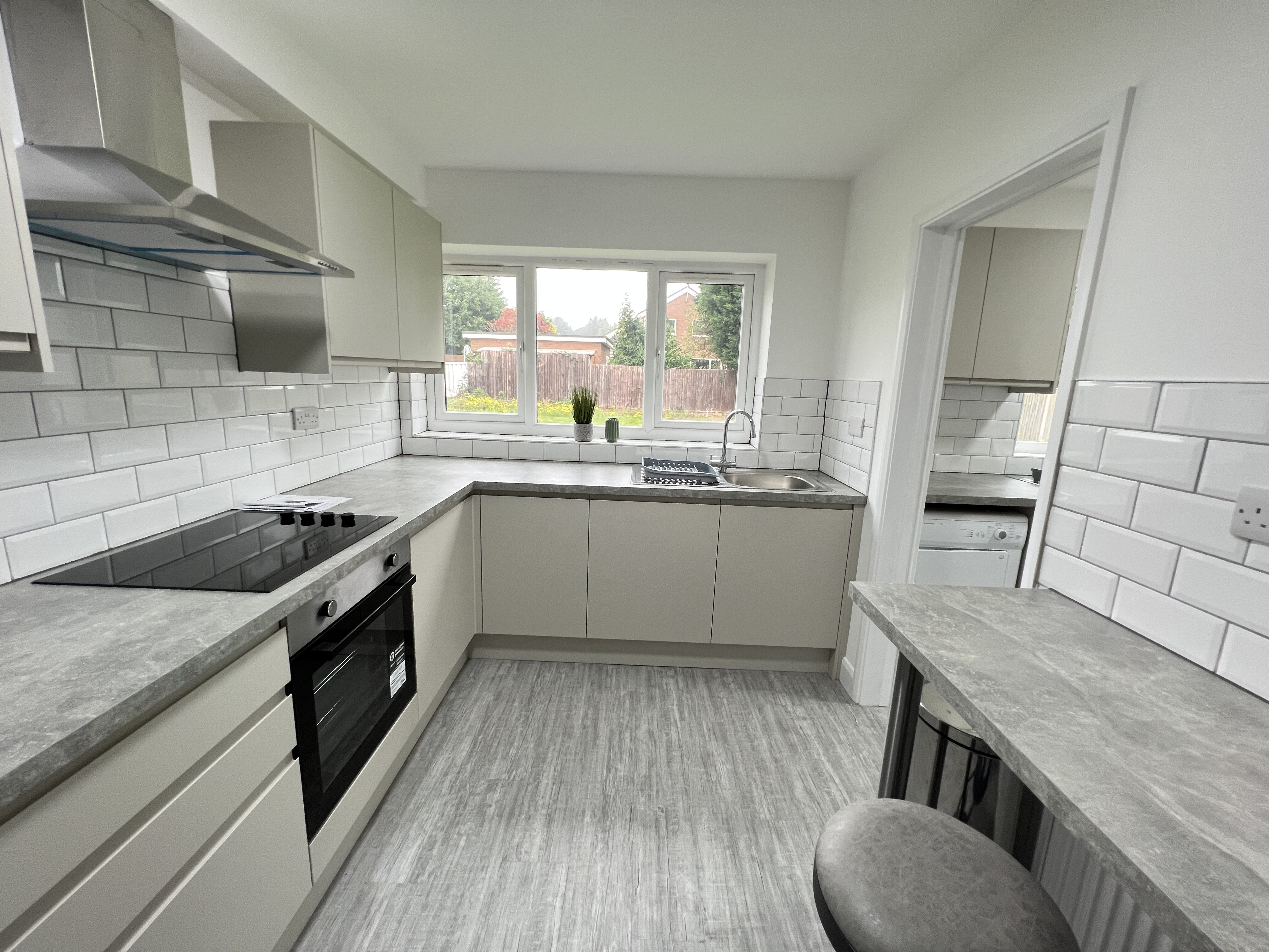 151 De Montfort Way 2
