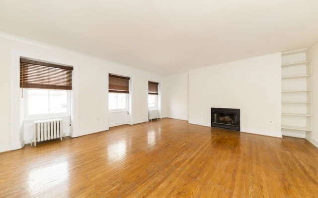 2011 Spruce Street 2