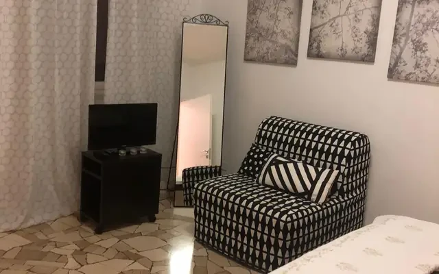Beautiful one-bedroom apartment near ISAD Design School 3