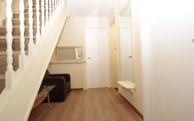 apartment in Shadwell 0