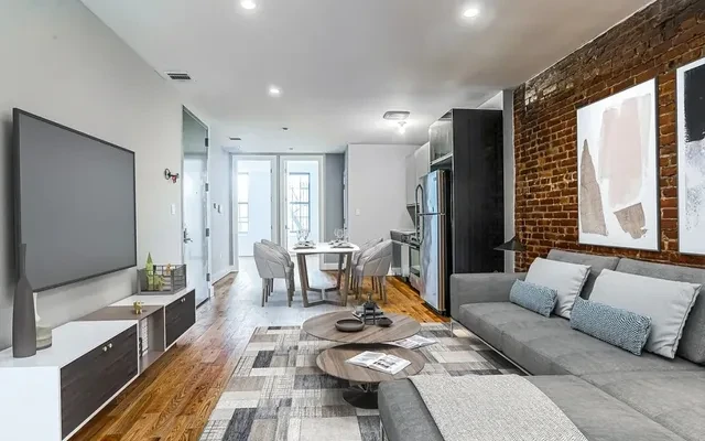 375 Vernon Avenue, Brooklyn 0