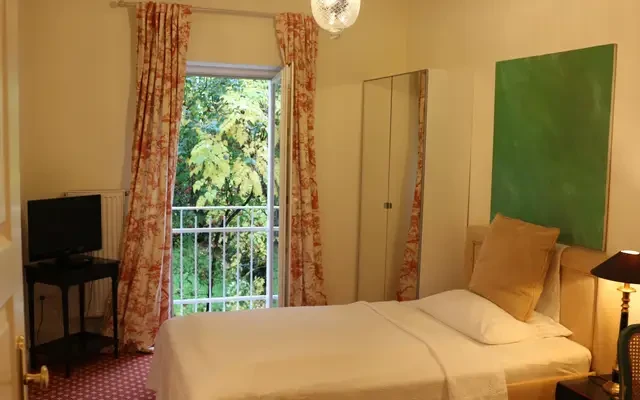 apartment near Niedenau 2