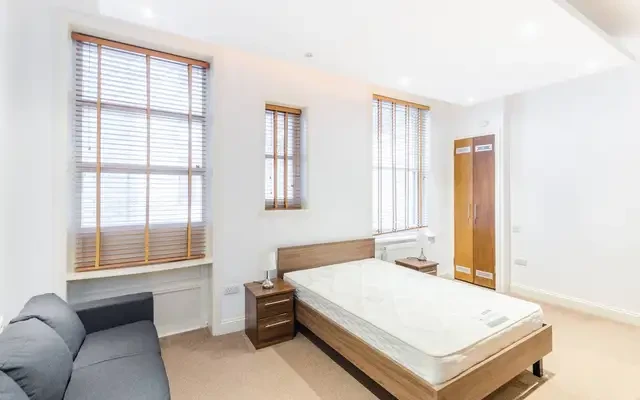 Weymouth Mews, Marylebone, W1G 1