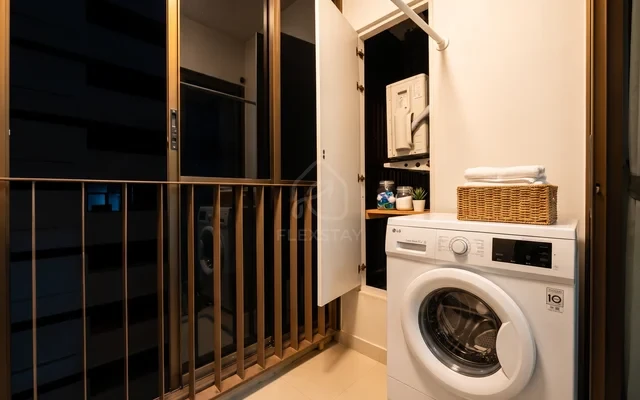 Ideo Sathorn-Taksin - Bangkok student accommodation - 1 Bedroom / 1 Bathroom with Bathtub