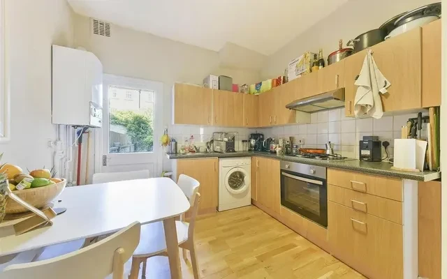 LH-Heyford Avenue 4