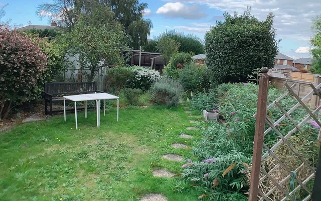 UM-YoLiving Broadland Road Soton - alloggio per studenti a Southampton - cortile
