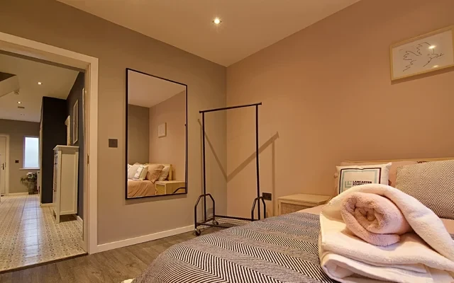 Shared Place·7B3B···69, Scotforth Road 3