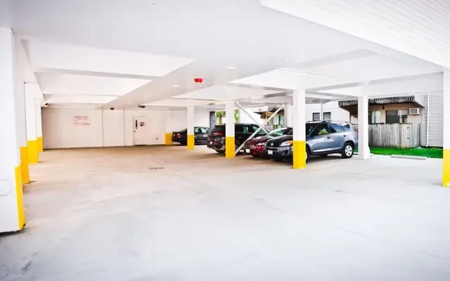 606 E. White Street 4