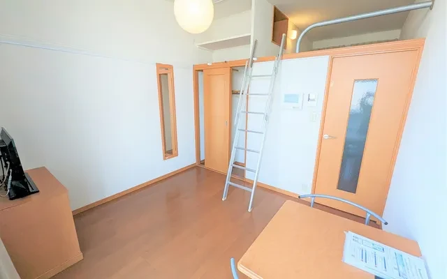 レオパレス火切塚Ⅱ - 宮崎市の学生向け宿泊施設 - 104号房间(带独立厨房)